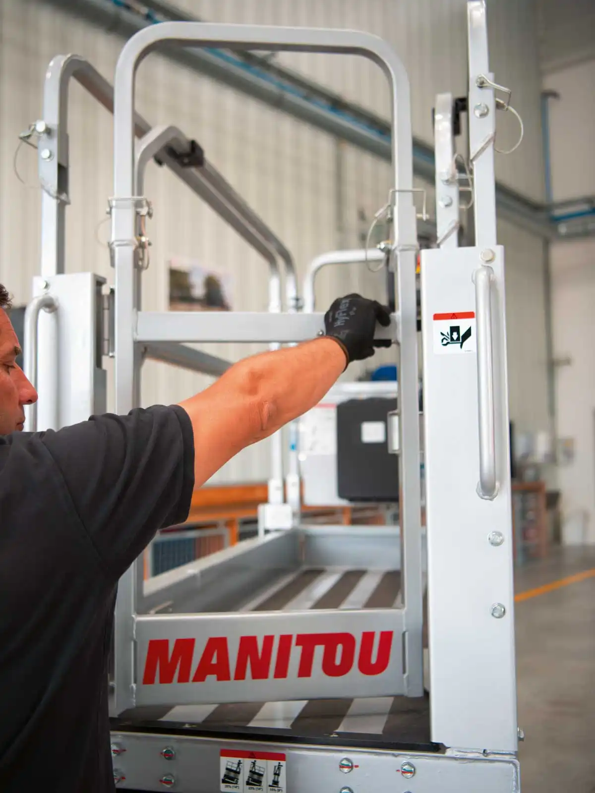 revisione-piattaforme-aeree-e-mezzi-di-sollevamento-a-modena-reggio-emilia